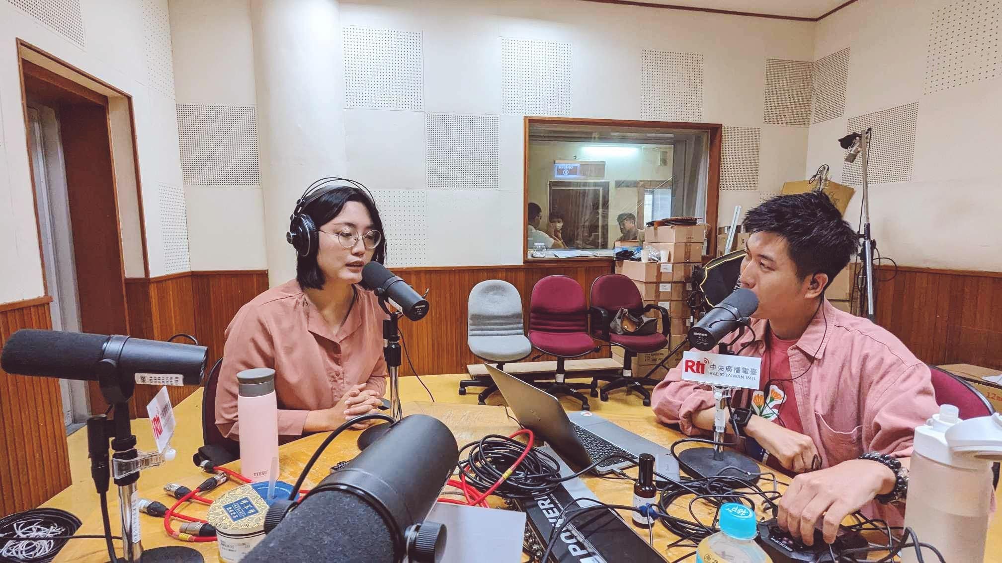 移動羅曼史：移工的創作回應與跨國共創 episode artwork