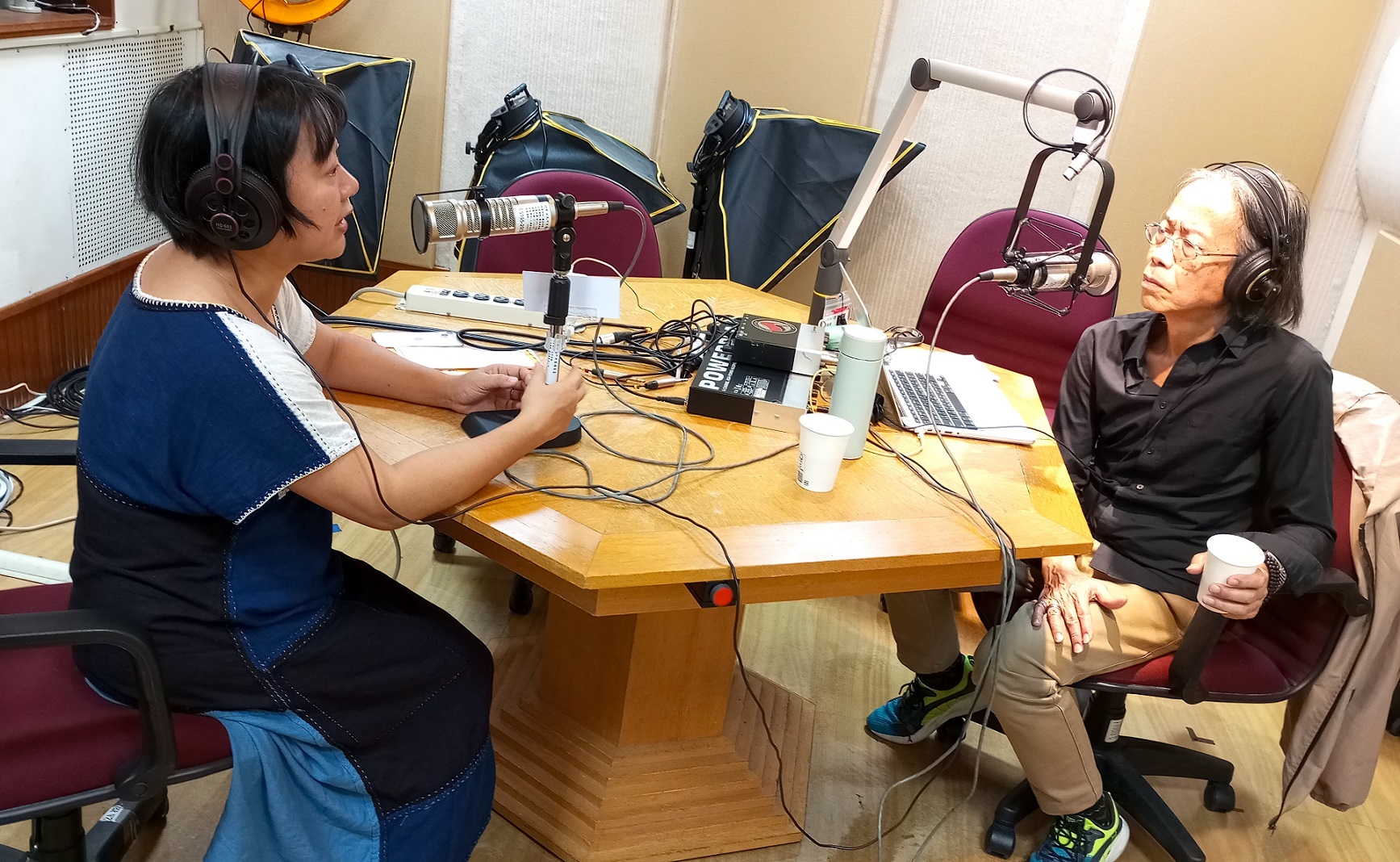 國情、族情、人間情的歷史閱讀：阿古智子專訪  The reading of history: mapping the humanity in state and racial emotions with Ako Tomoko episode artwork
