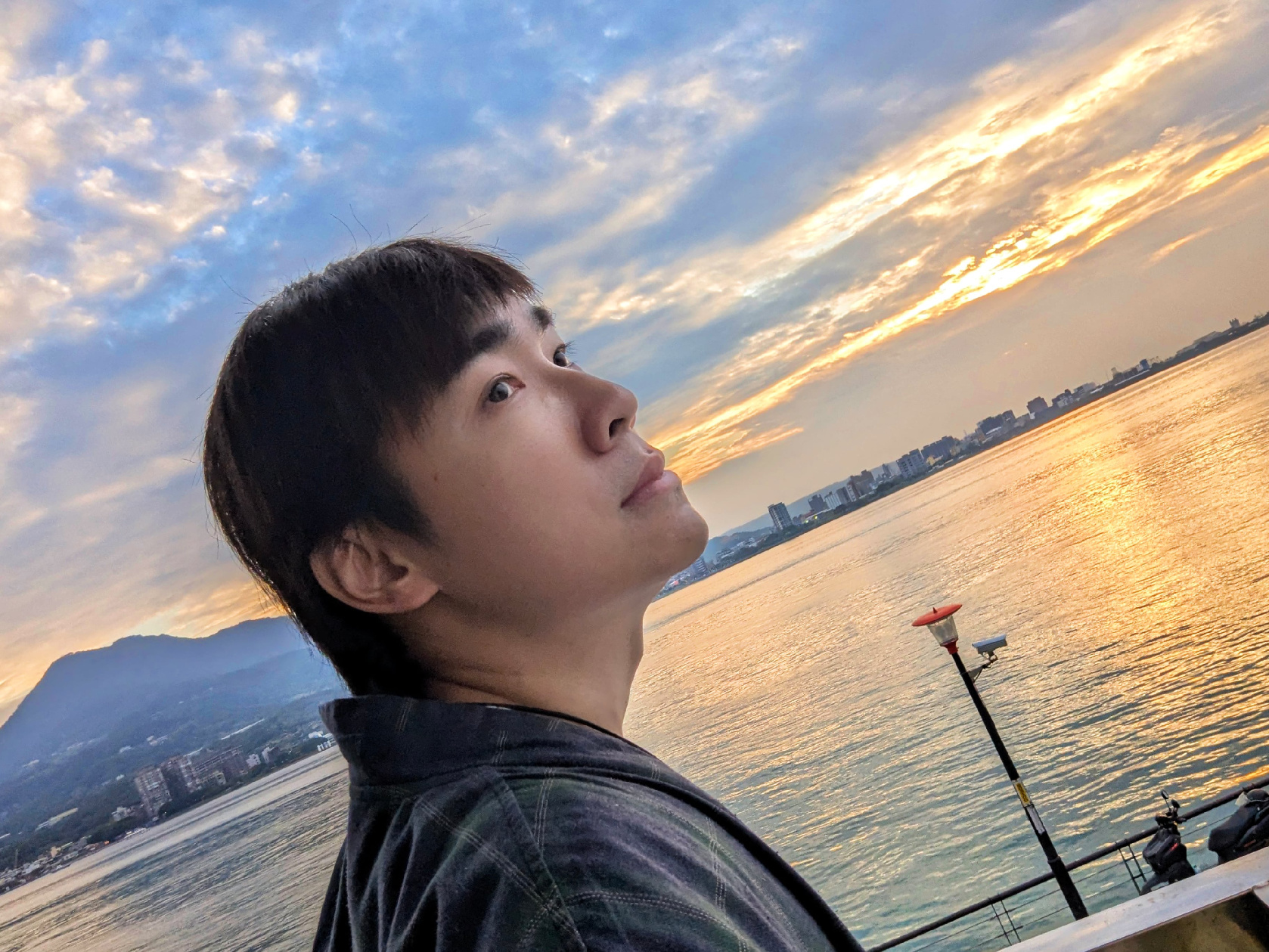 遊學四方 在旅途中攻讀博士的Billy
