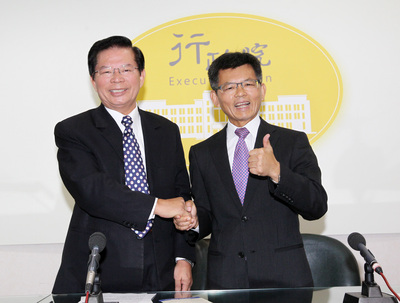 投入選戰 楊秋興簡太郎辭政委