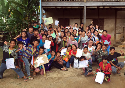 中原大學海外志工隊緬甸英文營結束合影。（王彥婷提供）