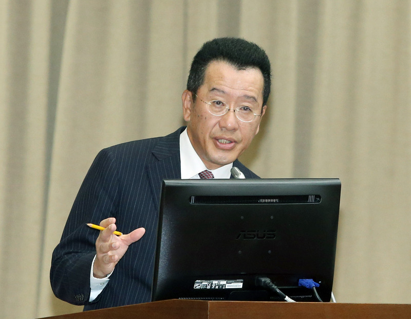 顧立雄出席立院財政委員會專題報告