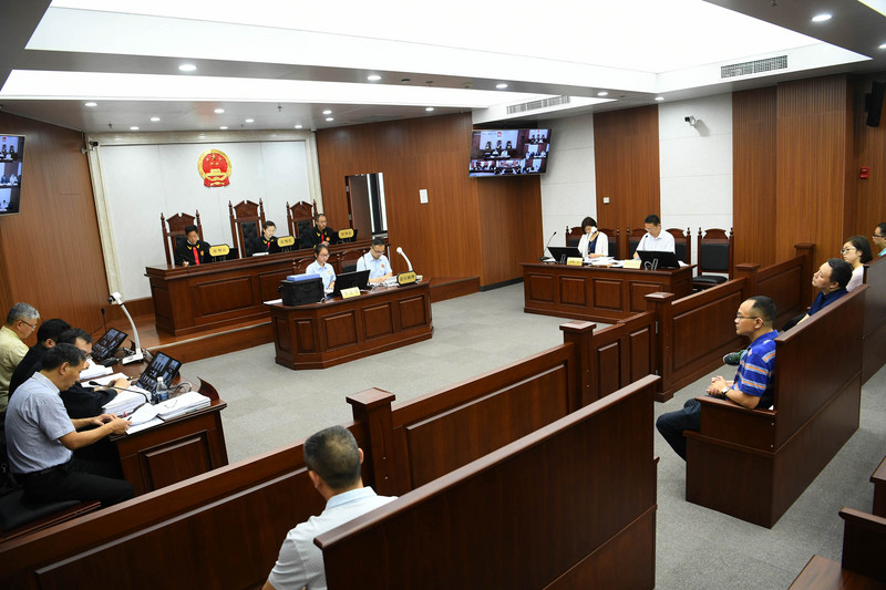 陸維權律師持續承壓  多人被吊證